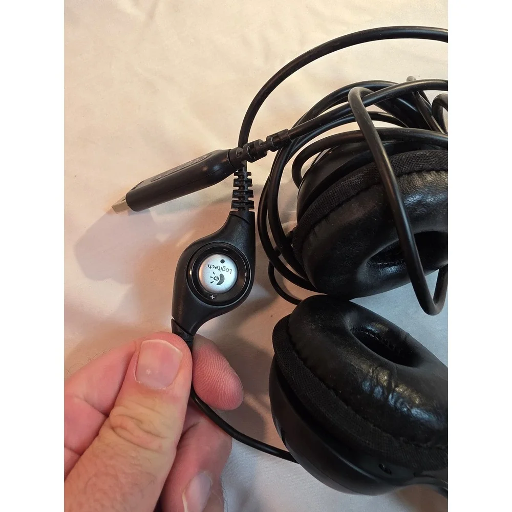 Logitech H390 USB Wired Computer Headset Noise Canceling Mic In-Line Controls